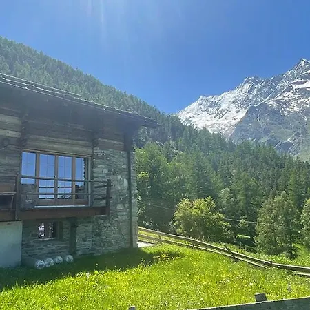 4br Chalet Old Charm 别墅