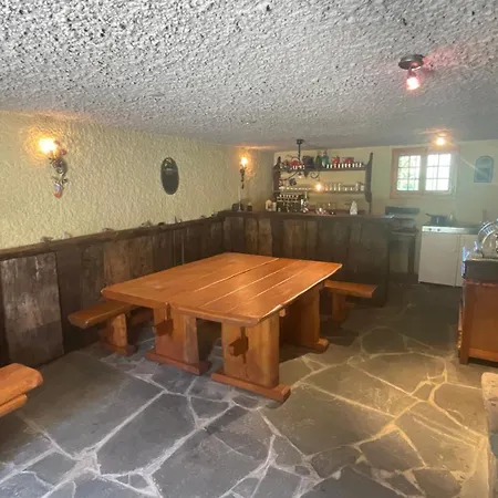 4br Chalet Old Charm *